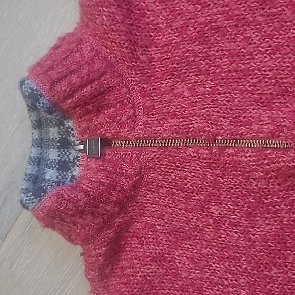 Woolrich Sweater Women's sz Medium Red 1/4 Zip Pullover Sweater - Picture 2 of 9